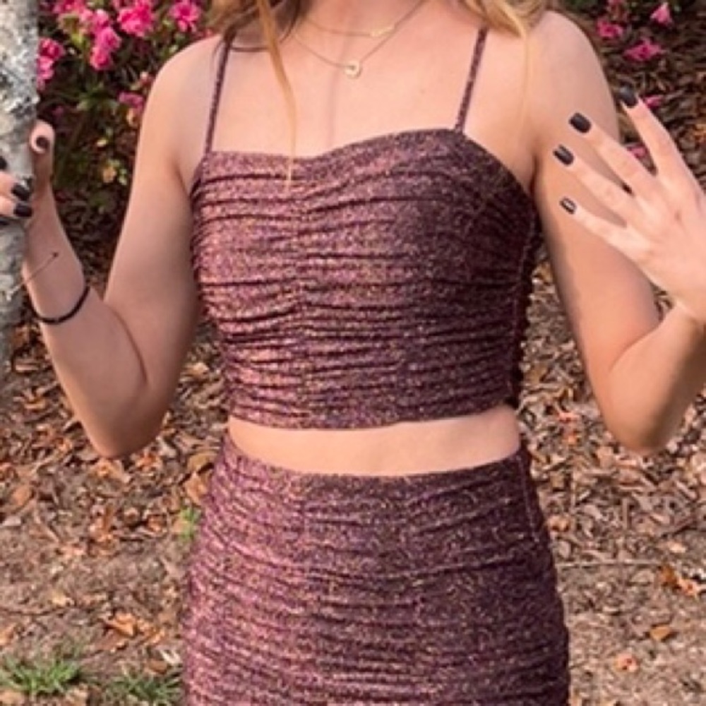 Size 0 City Vibe 2 piece crop mini dress. Rust with mauve thread.